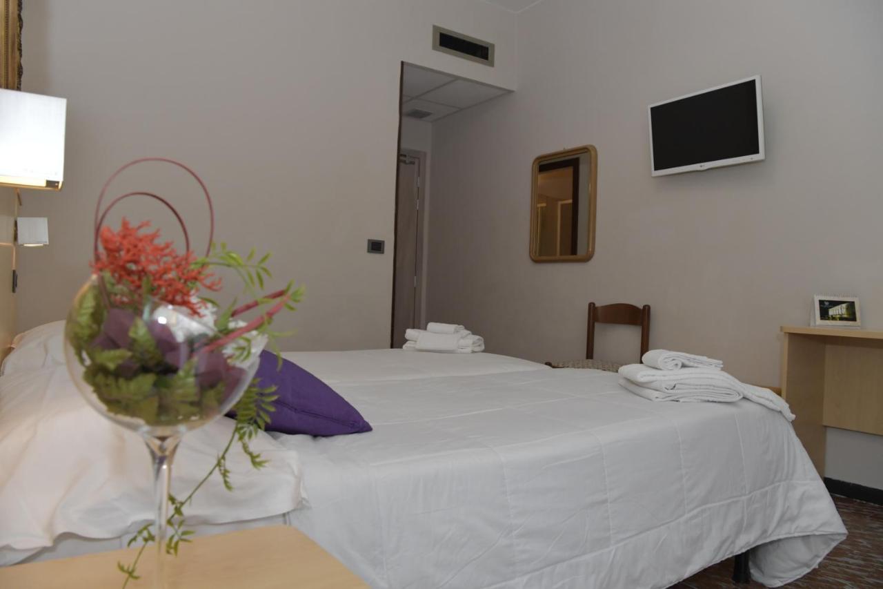 Hotel San Benedetto Peschiera del Garda Exterior photo