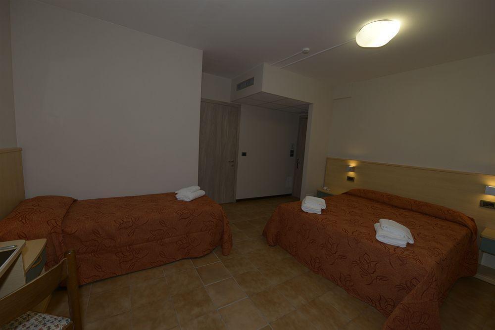 Hotel San Benedetto Peschiera del Garda Exterior photo
