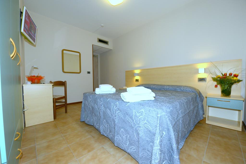 Hotel San Benedetto Peschiera del Garda Exterior photo