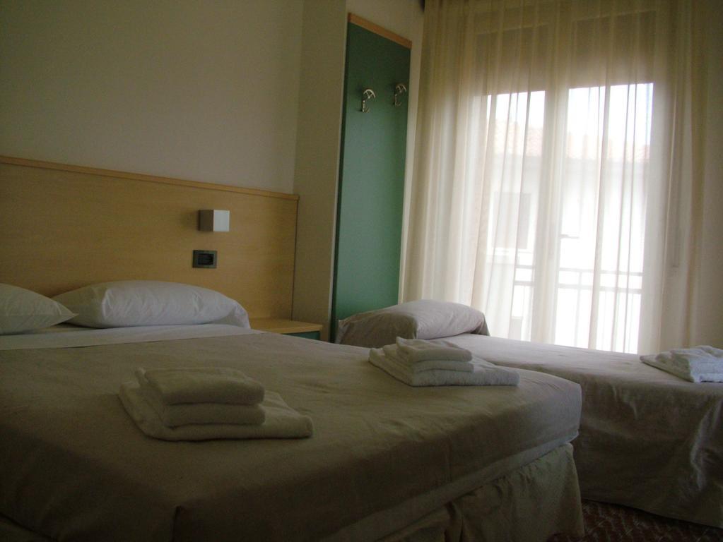 Hotel San Benedetto Peschiera del Garda Exterior photo