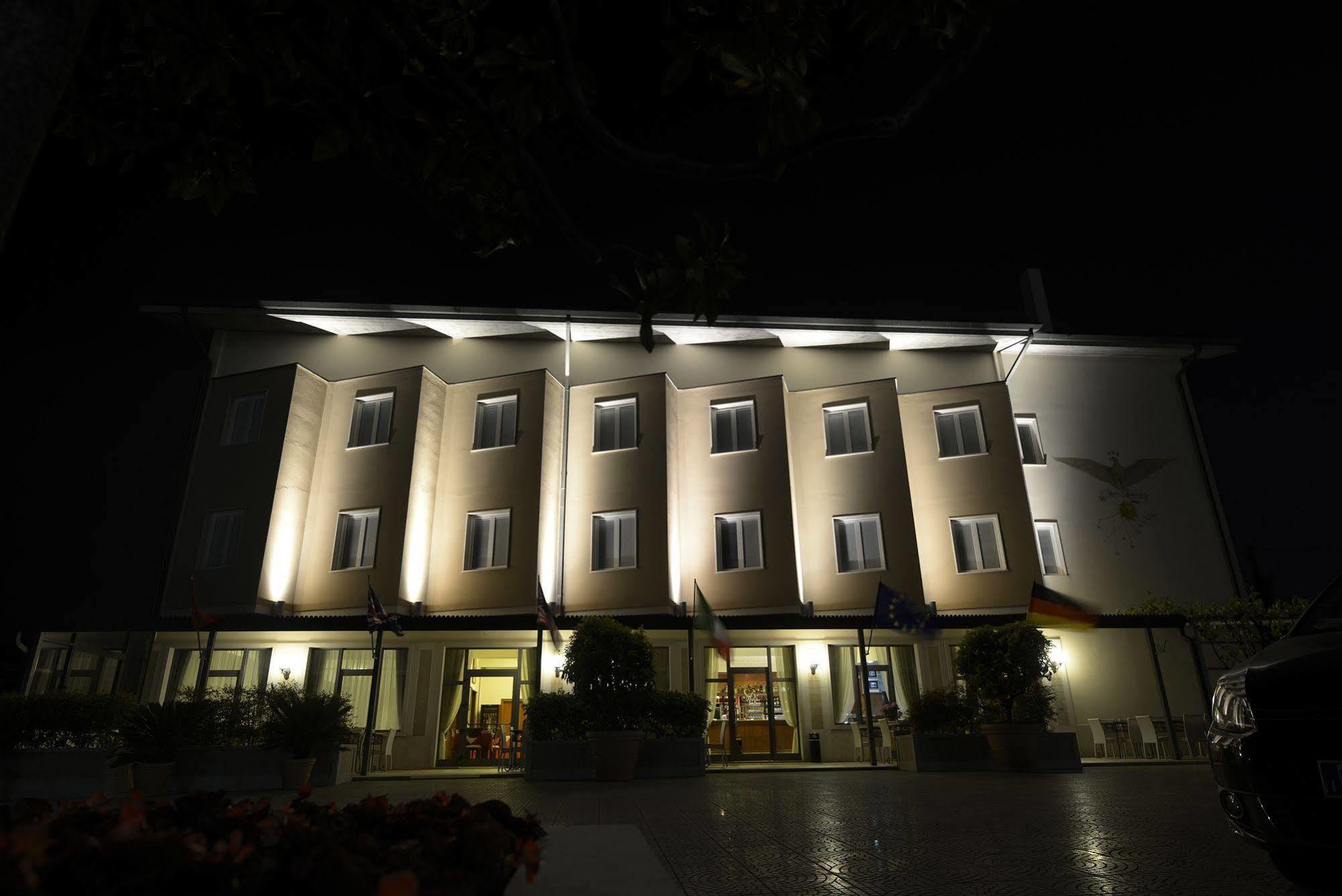 Hotel San Benedetto Peschiera del Garda Exterior photo